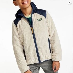 L.L. BEAN Cream and Blue Mountain Bound Reversible Hooded Jacket Size L6X/7